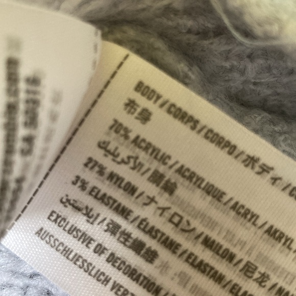 💕 ABERCROMBIE & FITCH SIZE XS GRAY SPLIT BACK SWEATER - Picture 9 of 12